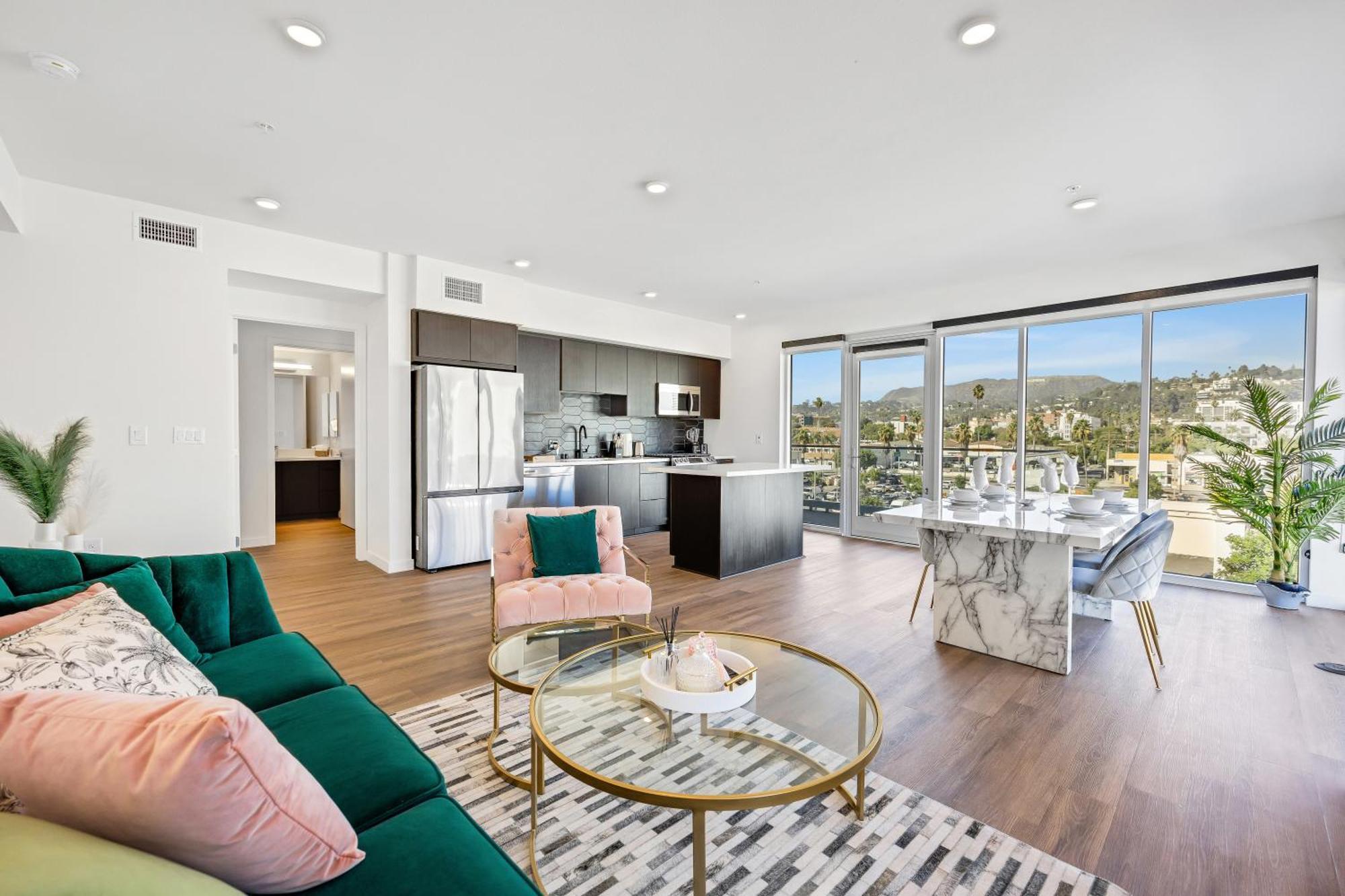 One Lux - West Hollywood *
