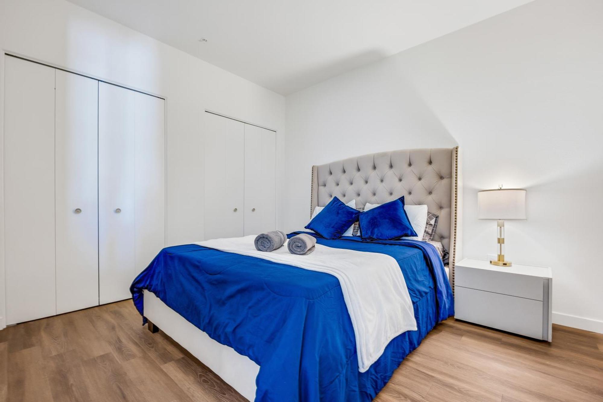 One Lux - West Hollywood * Los Angeles