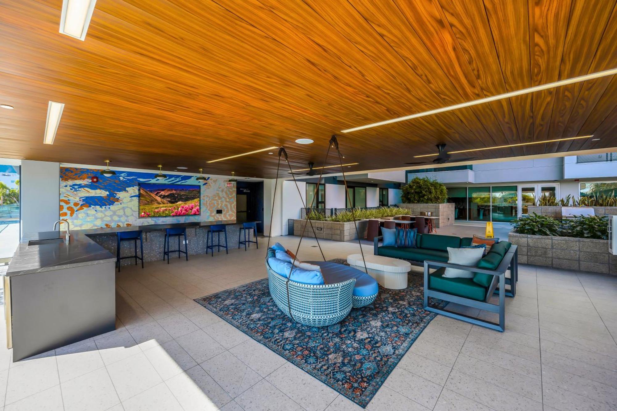 One Lux - West Hollywood